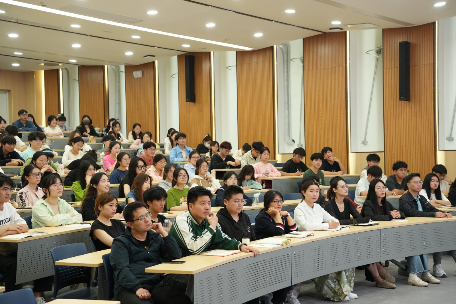 1713947966213061.jpg 1713947966213061.jpg