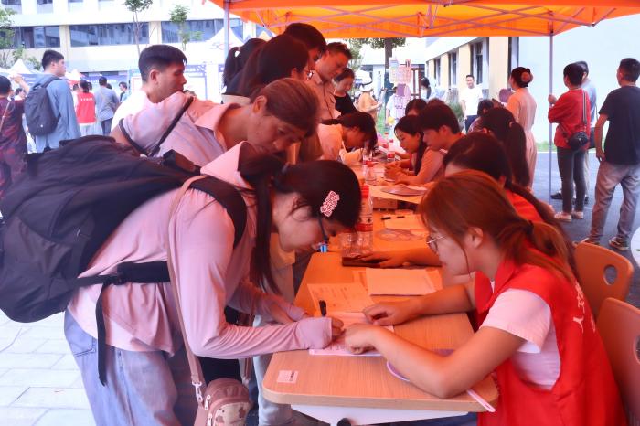 1757160470175951.jpg 18ECDC09FD5777E4773B94AAB67EBB95(1).jpg