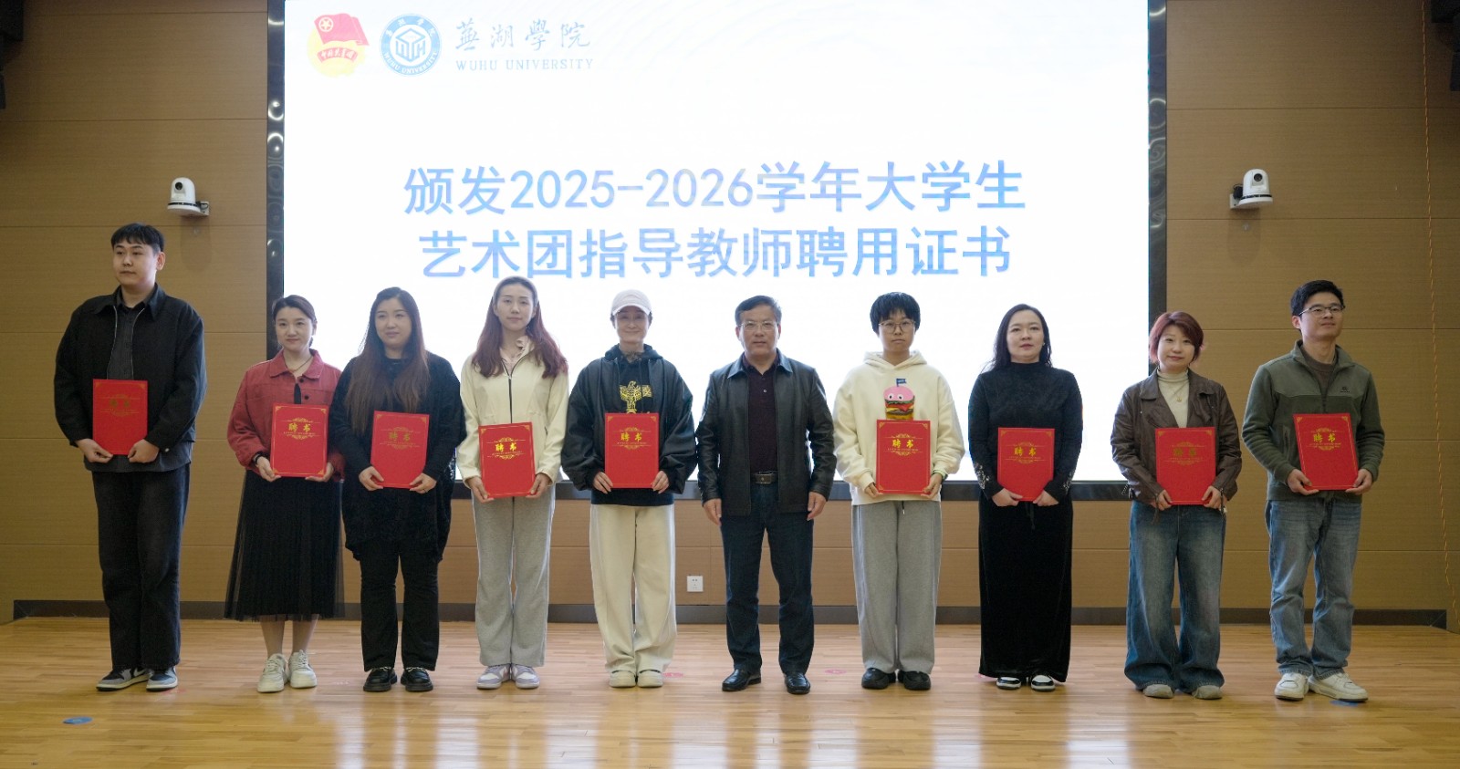 1763518066943174.jpg 1763518066943174.jpg